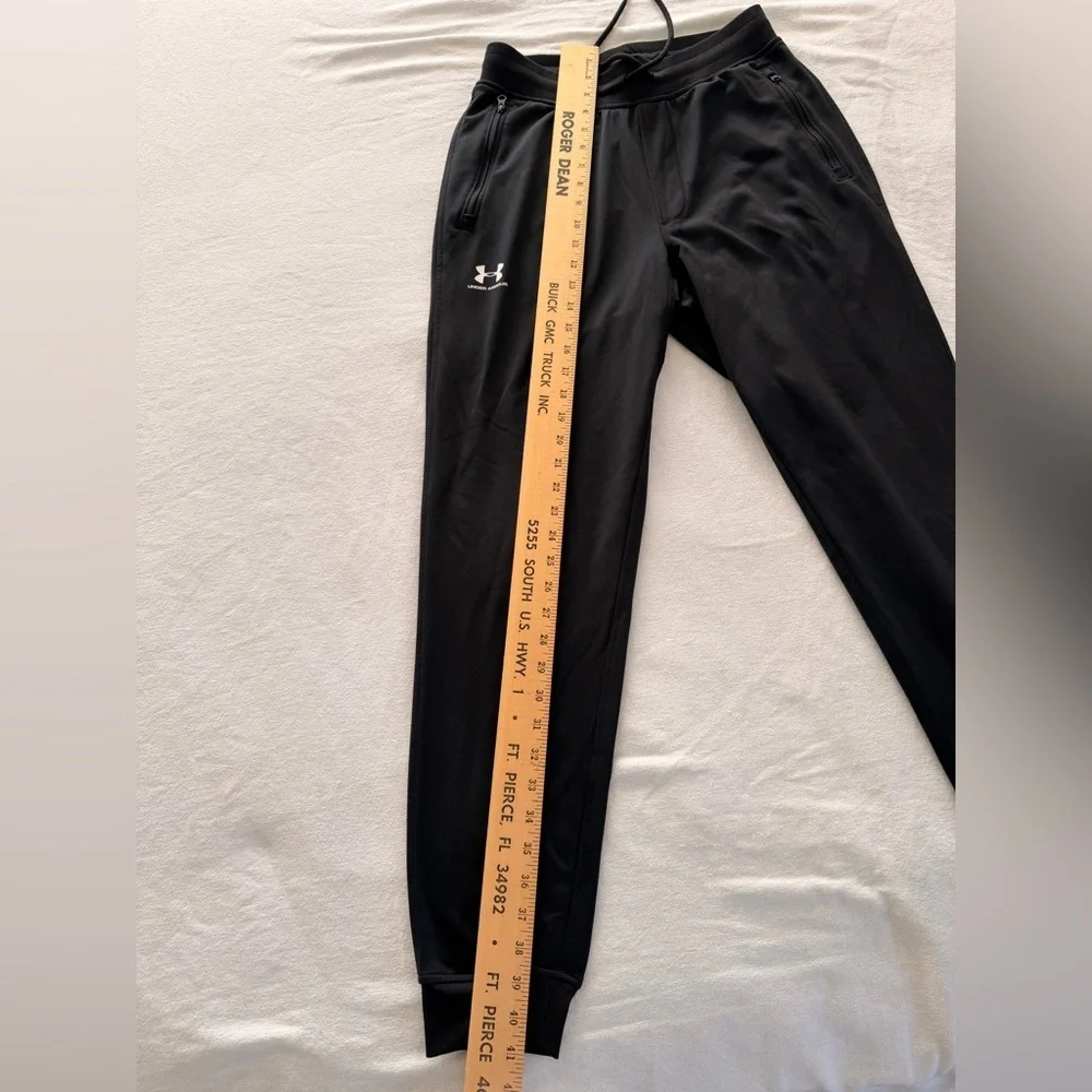 Under Armour Men’s Black Jogger Sweatpants Loose Fit Size M Zip Pockets - Picture 5 of 9